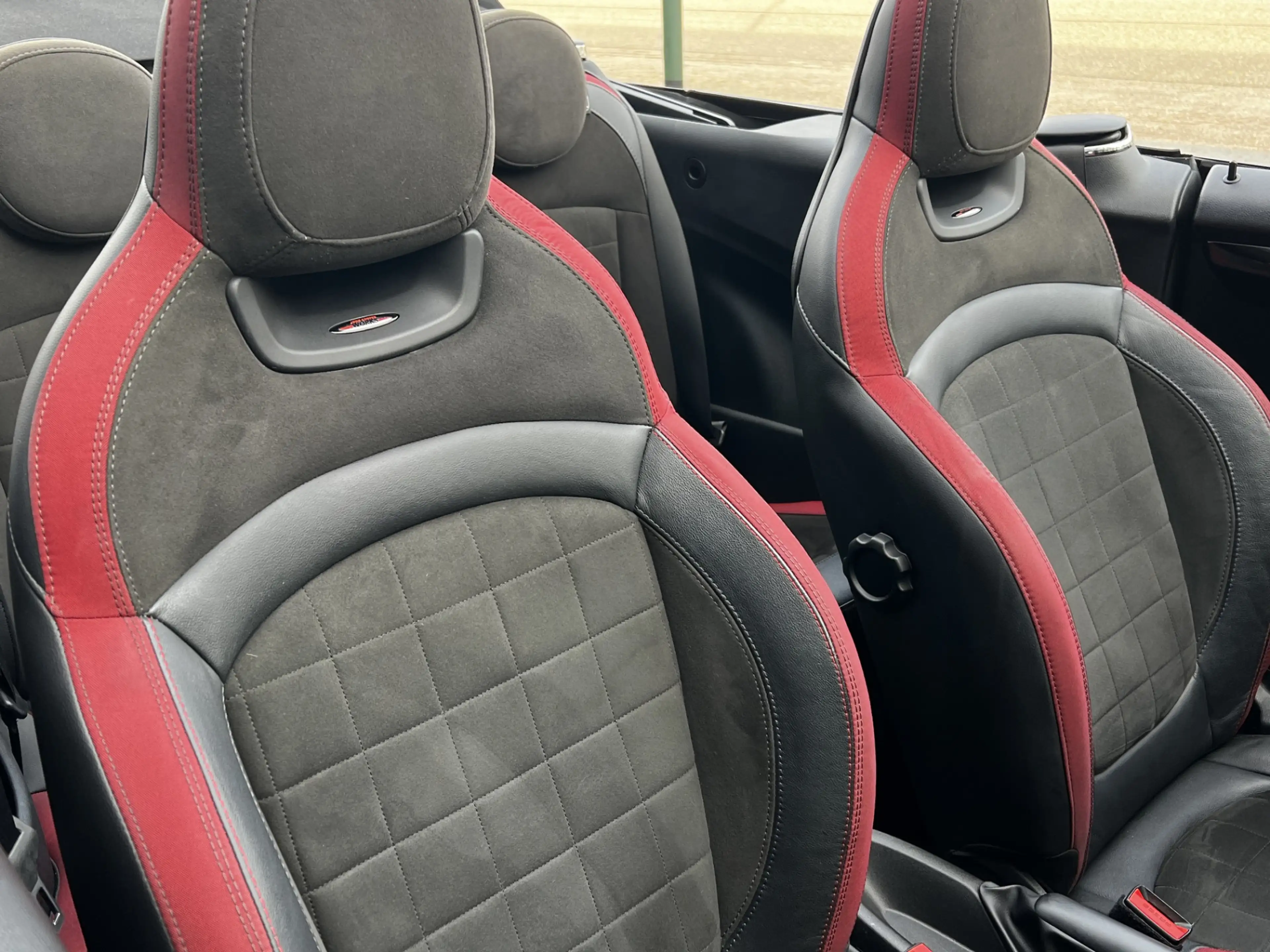 MINI Cooper S Cabrio 2.0 John Cooper Works JCW / 18INCH / LED 2019 — photo 11
