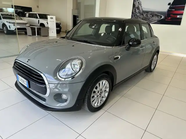 MINI Cooper Mini 1.5 Cooper D 5 porte AUTO