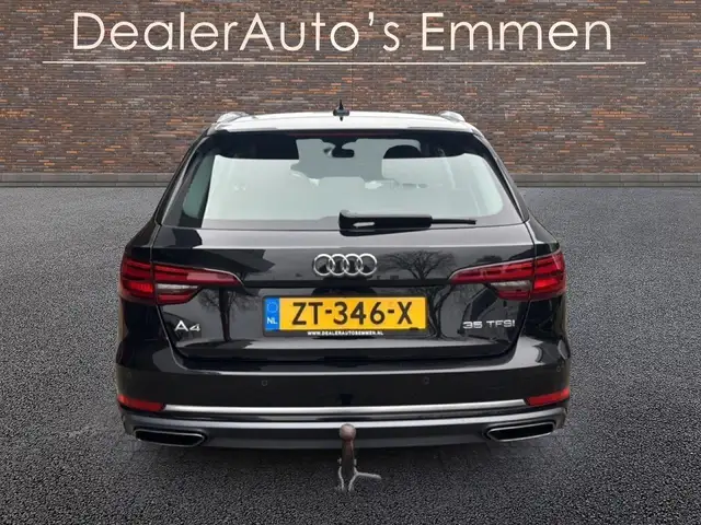 Audi A4 view 5