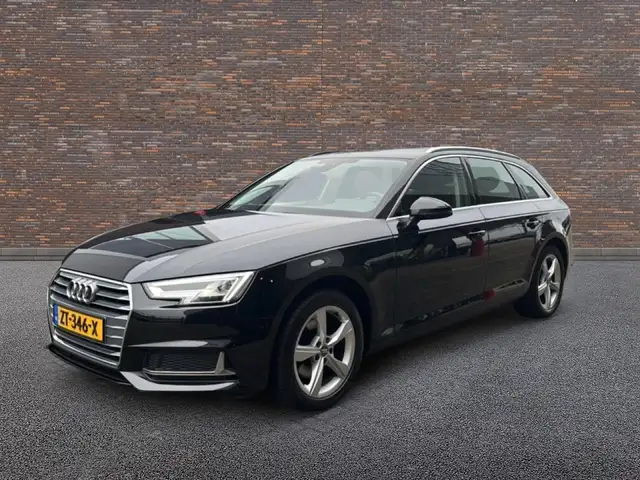 Audi A4 view 2