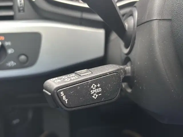 Audi A4 view 14