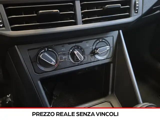Volkswagen Polo view 13