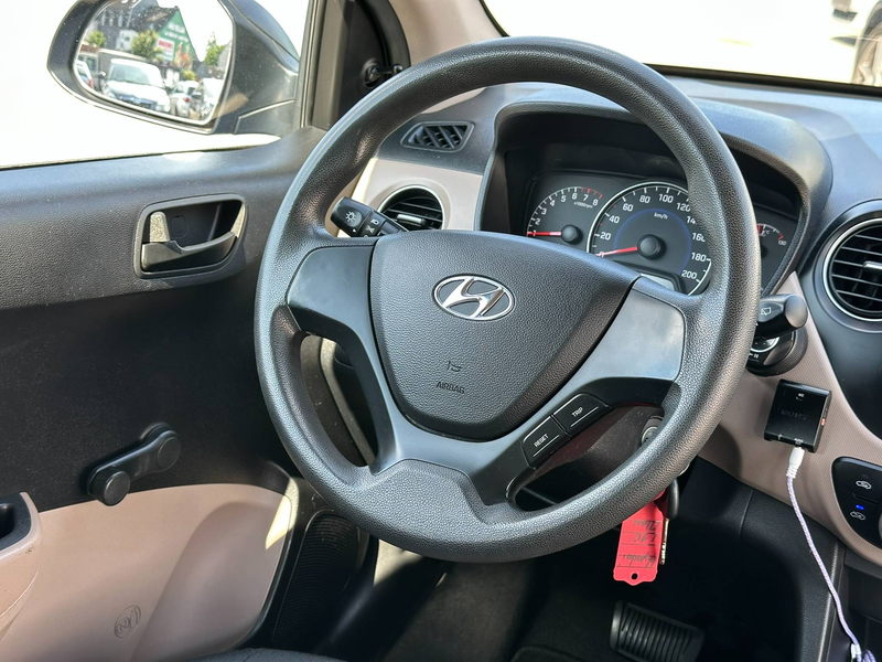 Hyundai i10 Classic 1,0 *AUTOMATIK*KLIMA*TÜV NEU* — photo 15