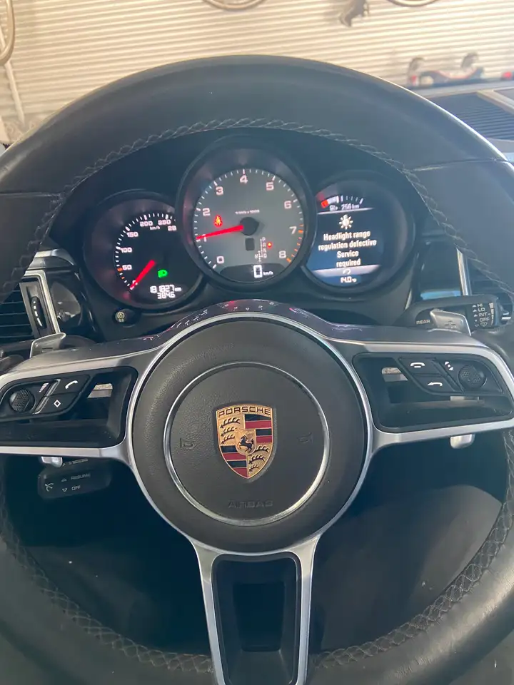 Porsche Macan снимка Porsche Macan