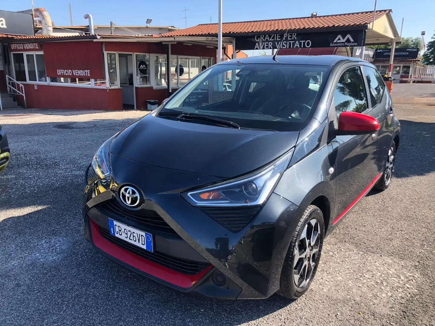 Toyota Aygo Aygo II 2018 5p 5p 1.0 x-wave 72cv Grigio - 1