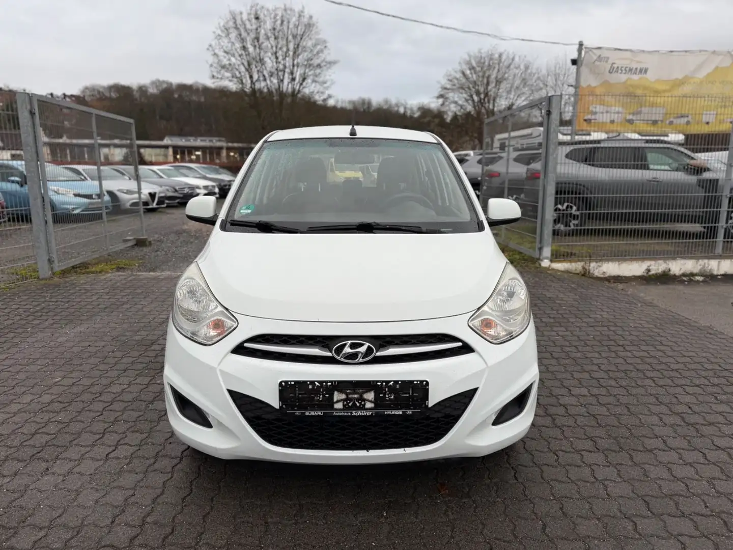 Hyundai i10 1.1 Style Klima 5-Tür Media Tüv 12.26 Weiß - 2