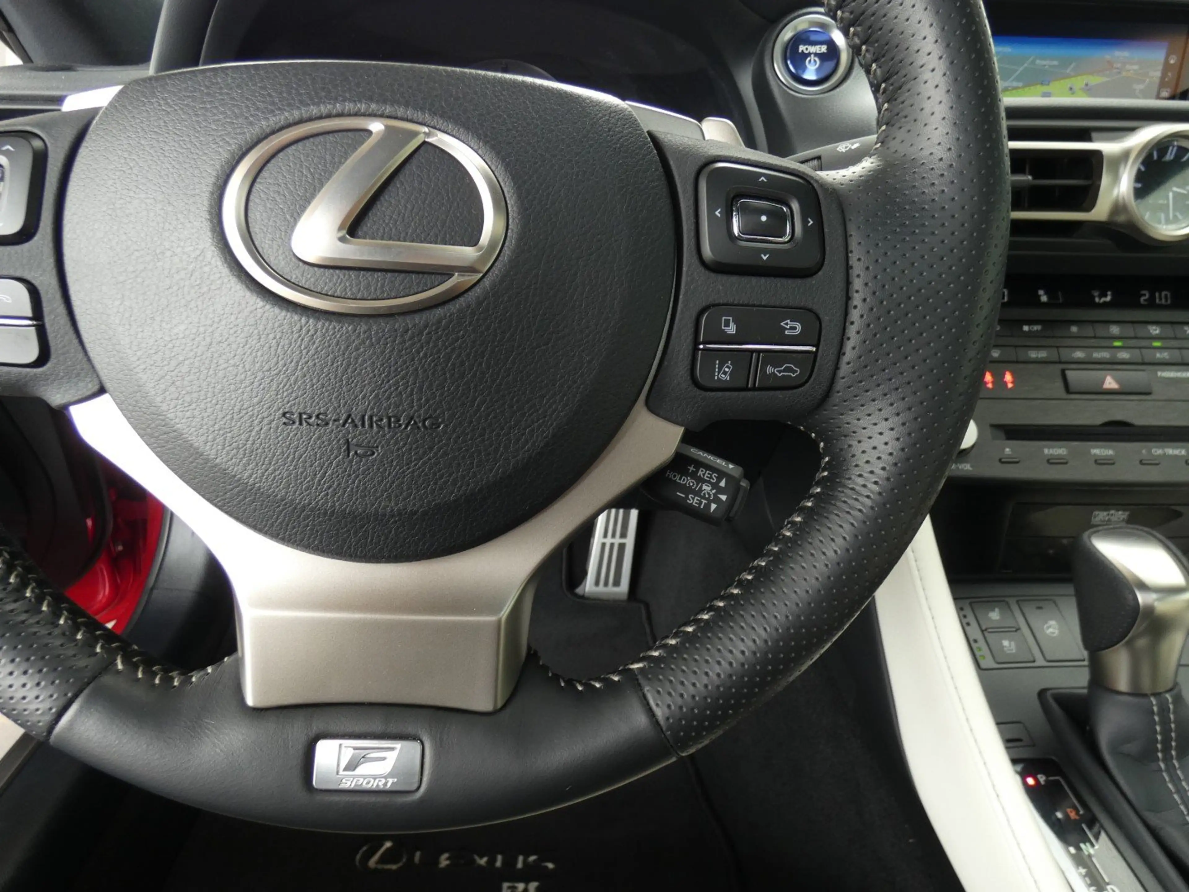 Lexus RC 300h F-SPORT LINE +Open dak +Mark Levinson +Carplay — photo 15