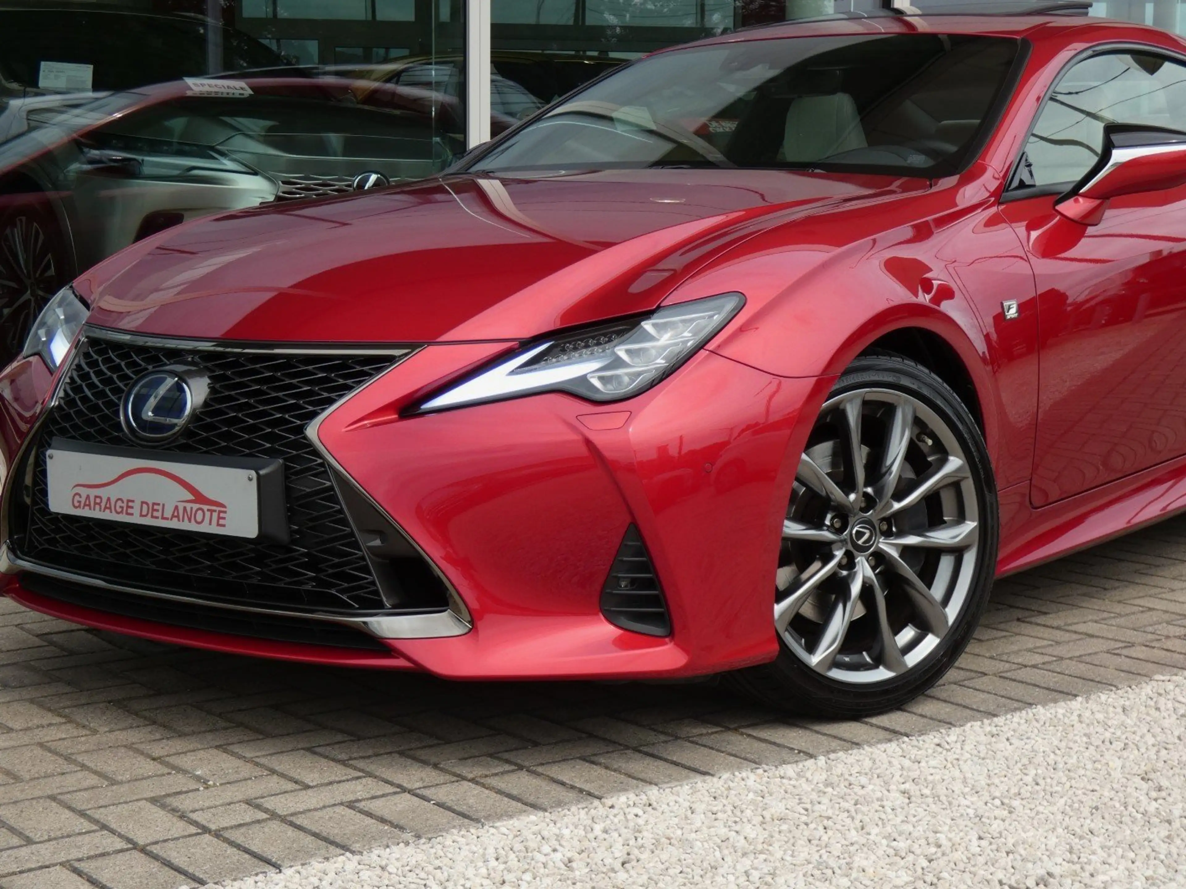 Lexus RC 300h F-SPORT LINE +Open dak +Mark Levinson +Carplay — photo 3