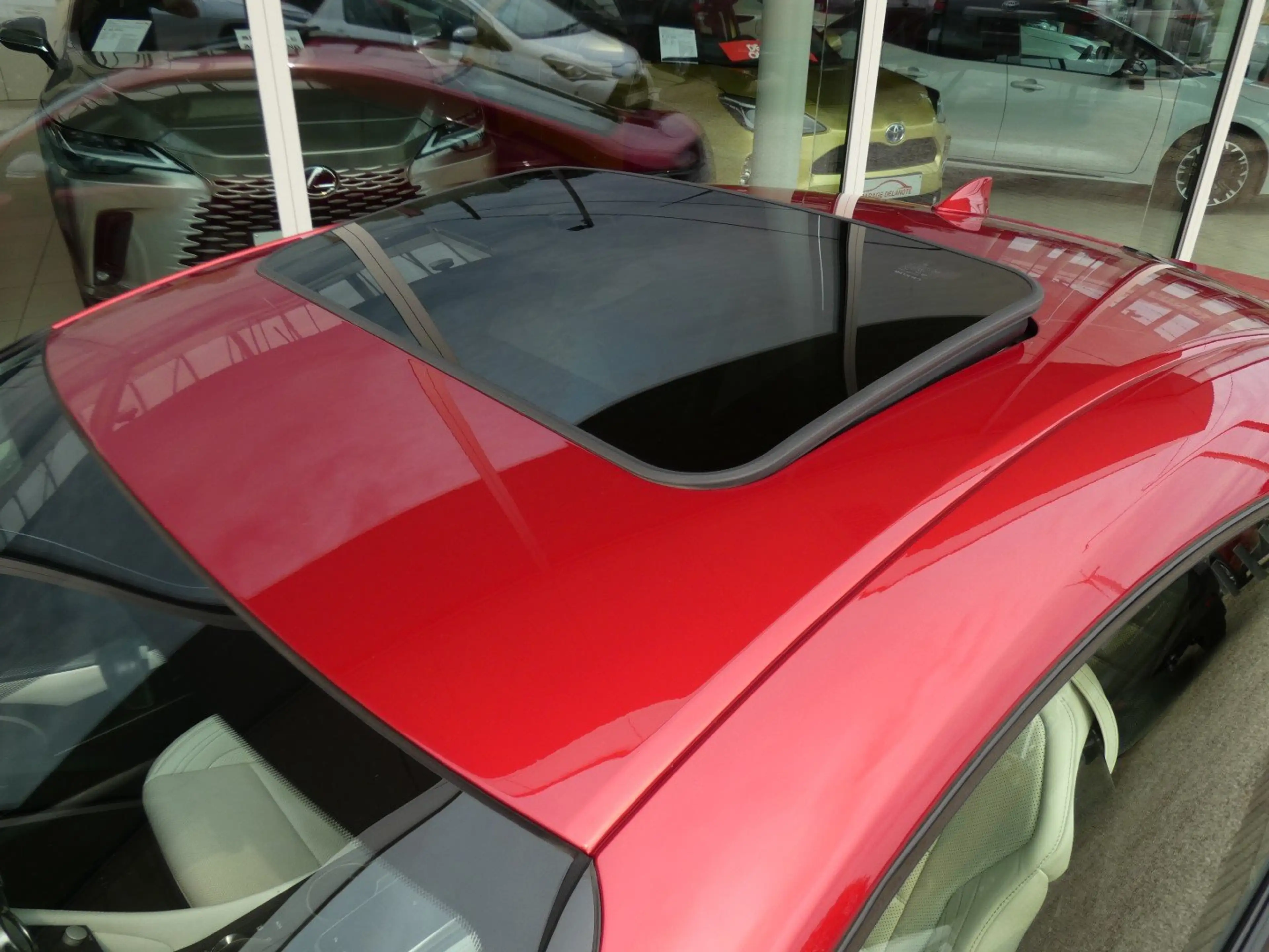 Lexus RC 300h F-SPORT LINE +Open dak +Mark Levinson +Carplay — photo 8