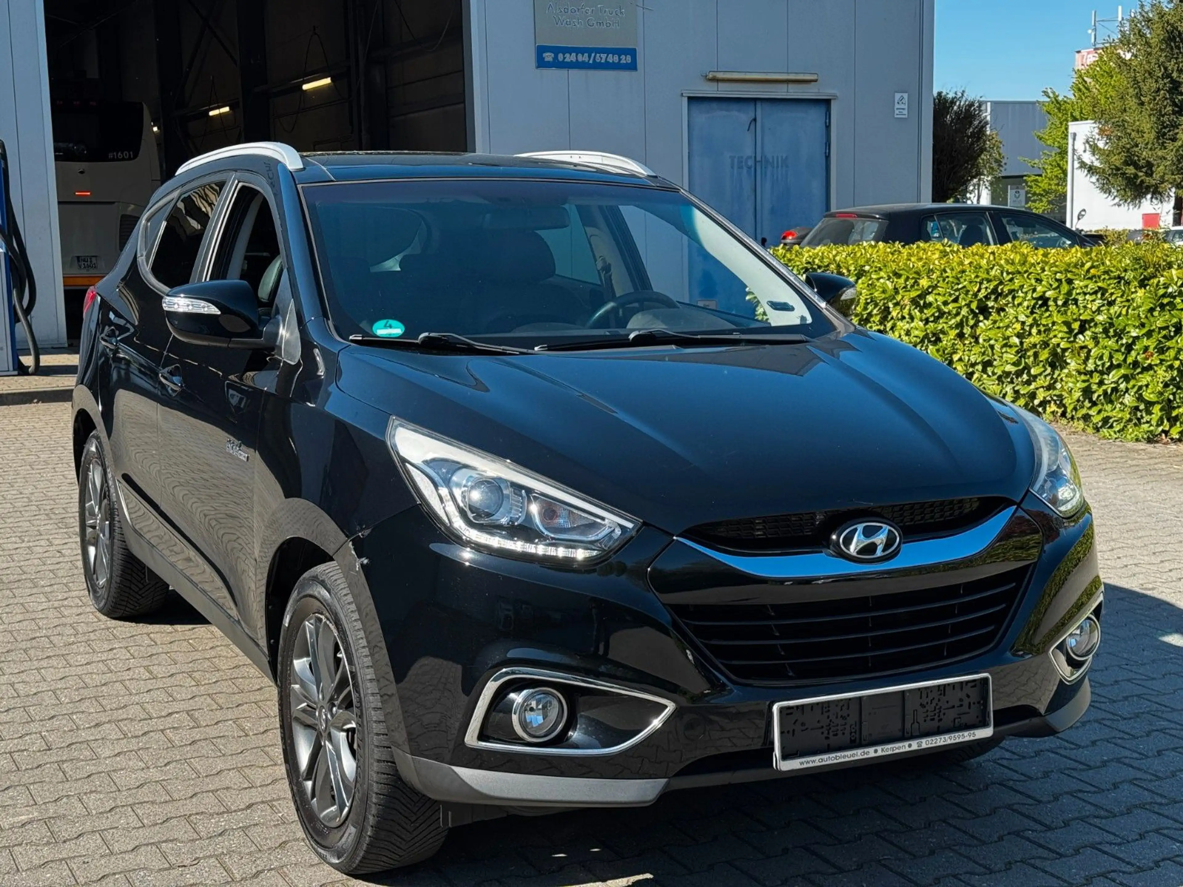 Hyundai iX35 Style 1.Hand *Leder *Panorama *Kamera* — photo 5