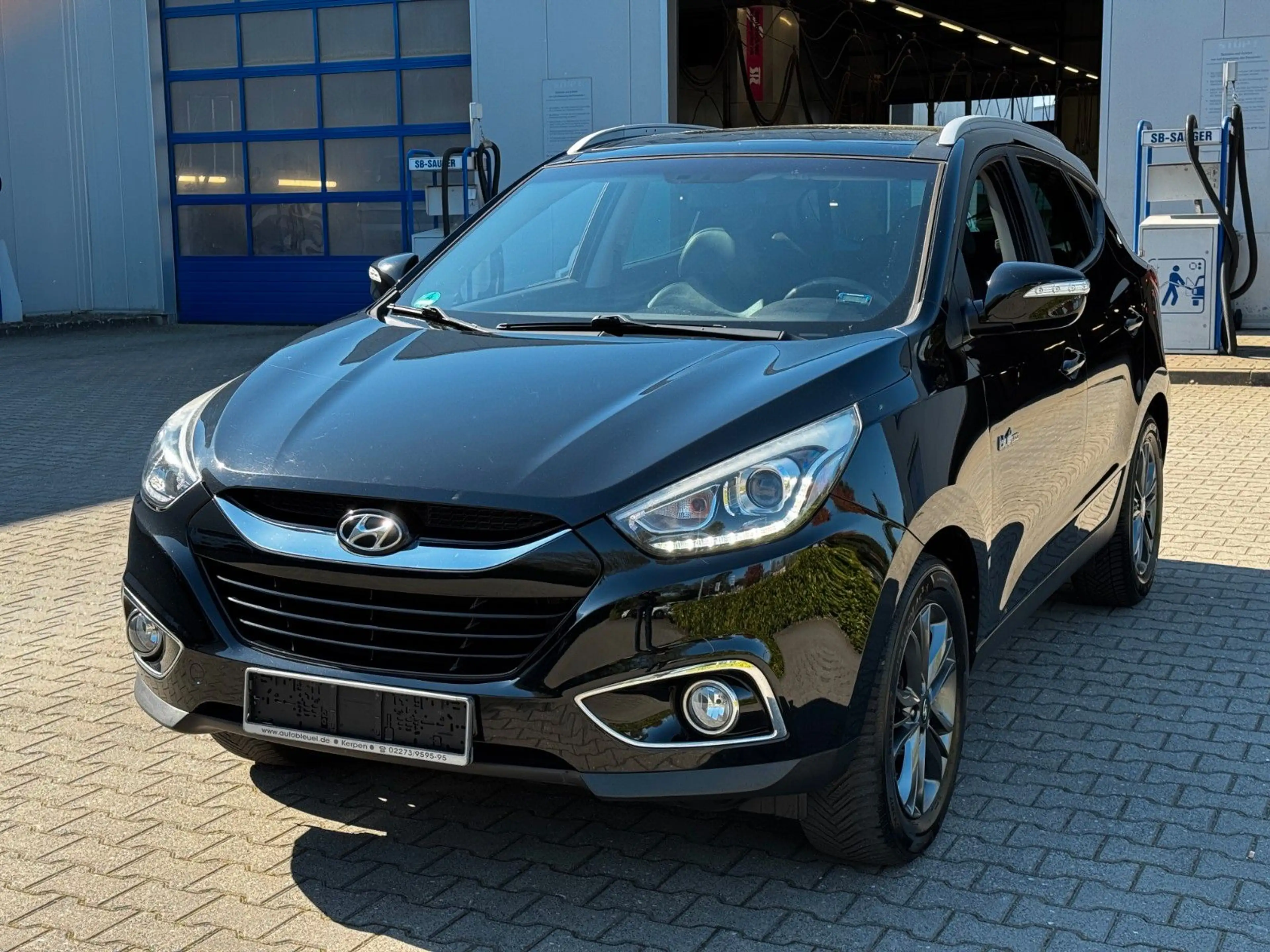 Hyundai iX35 Style 1.Hand *Leder *Panorama *Kamera* — photo 6