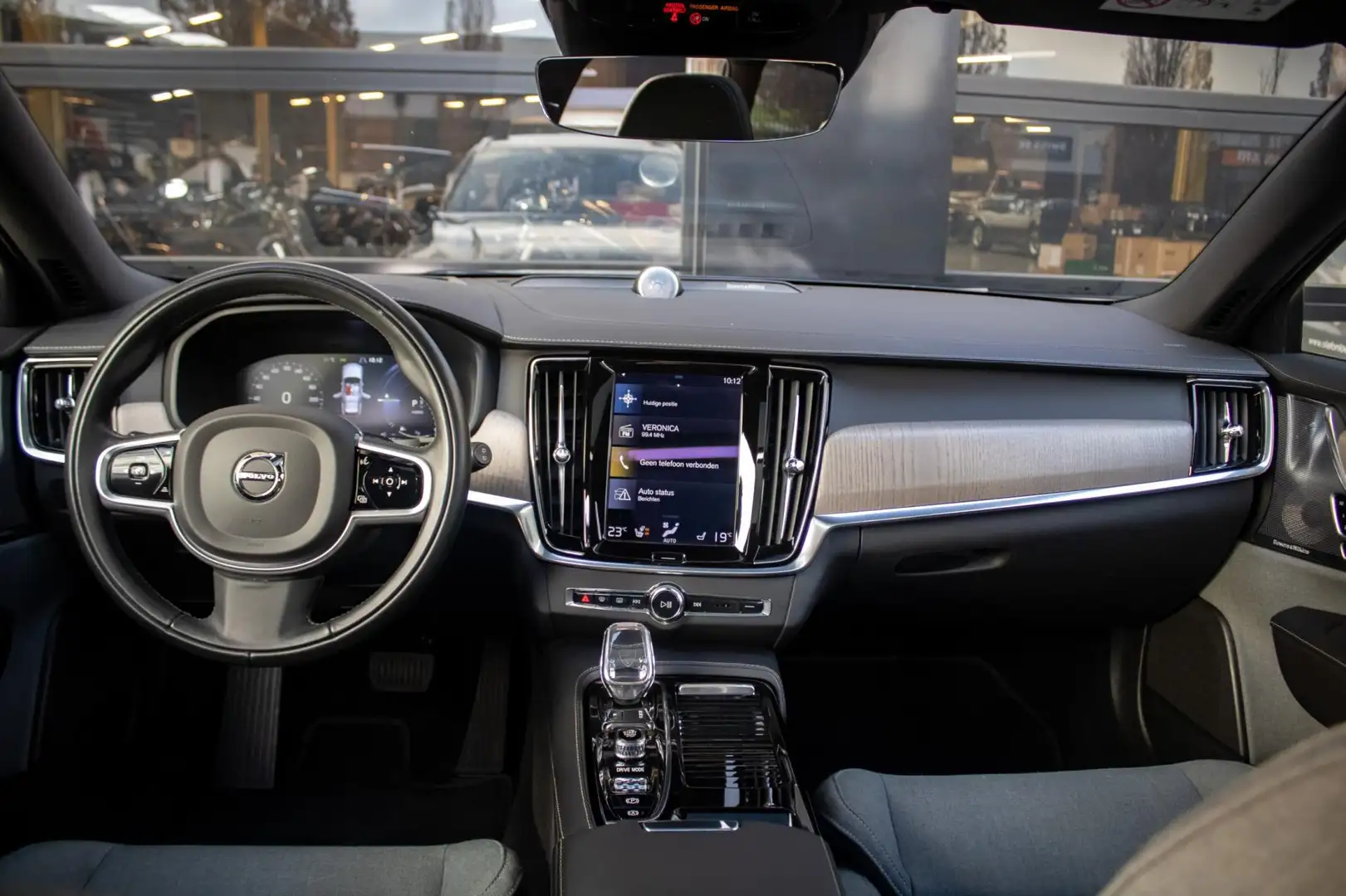 Volvo V90 2.0 T8 AWD Inscription Exclusive Blau - 2