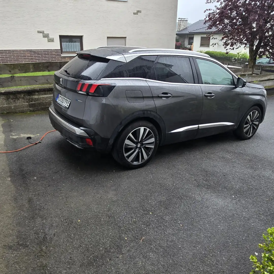 Peugeot 3008 Hybrid4 225 e-EAT8 GT - 2