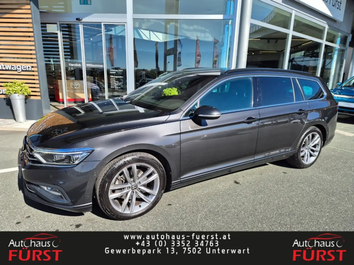 Volkswagen Passat Variant Elegance 2,0 TDI DSG *8-Fach*AHV* Grigio - 1