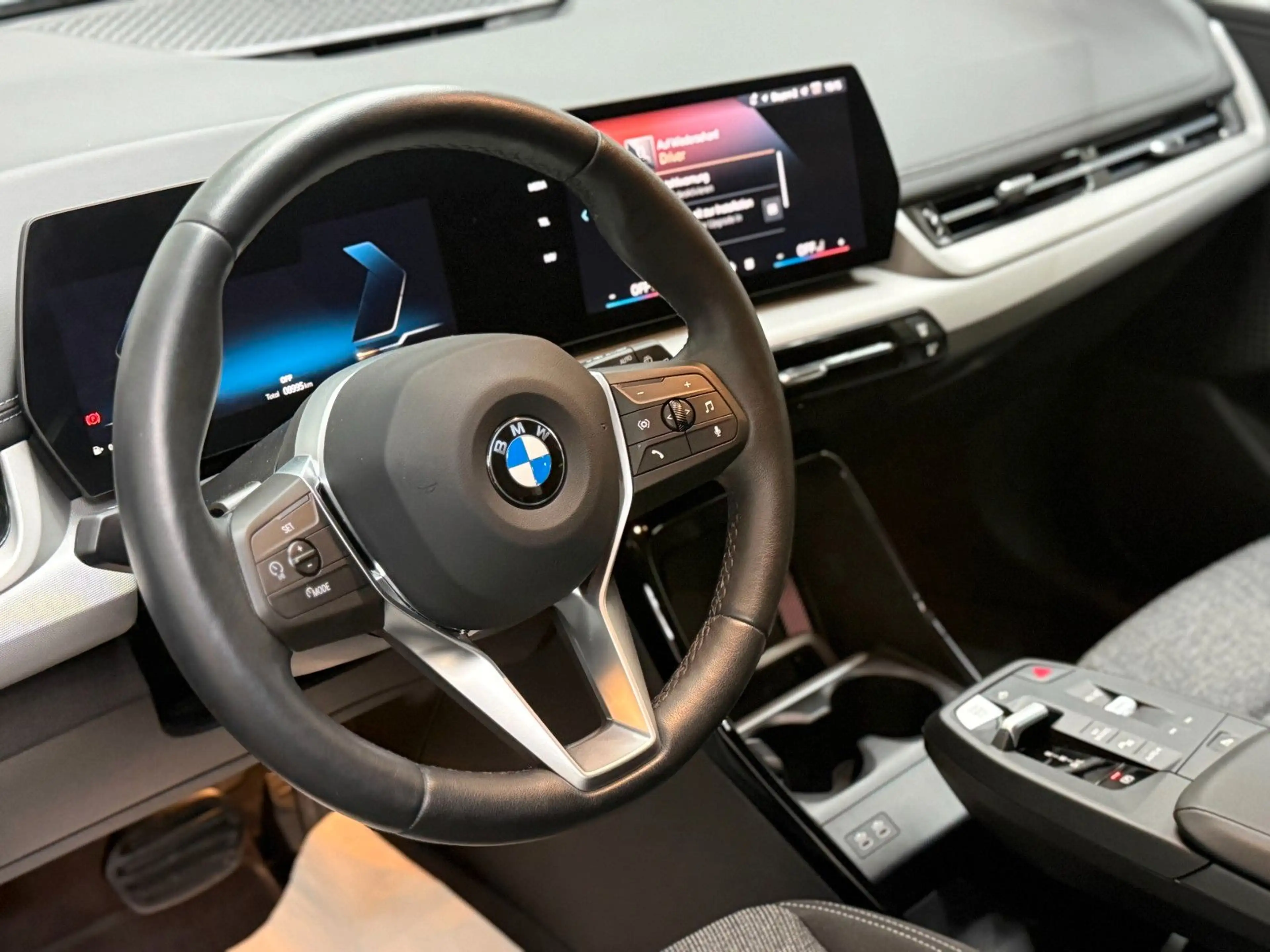 BMW 220 i  Active Tourer Steptronic LED Tempo — photo 9