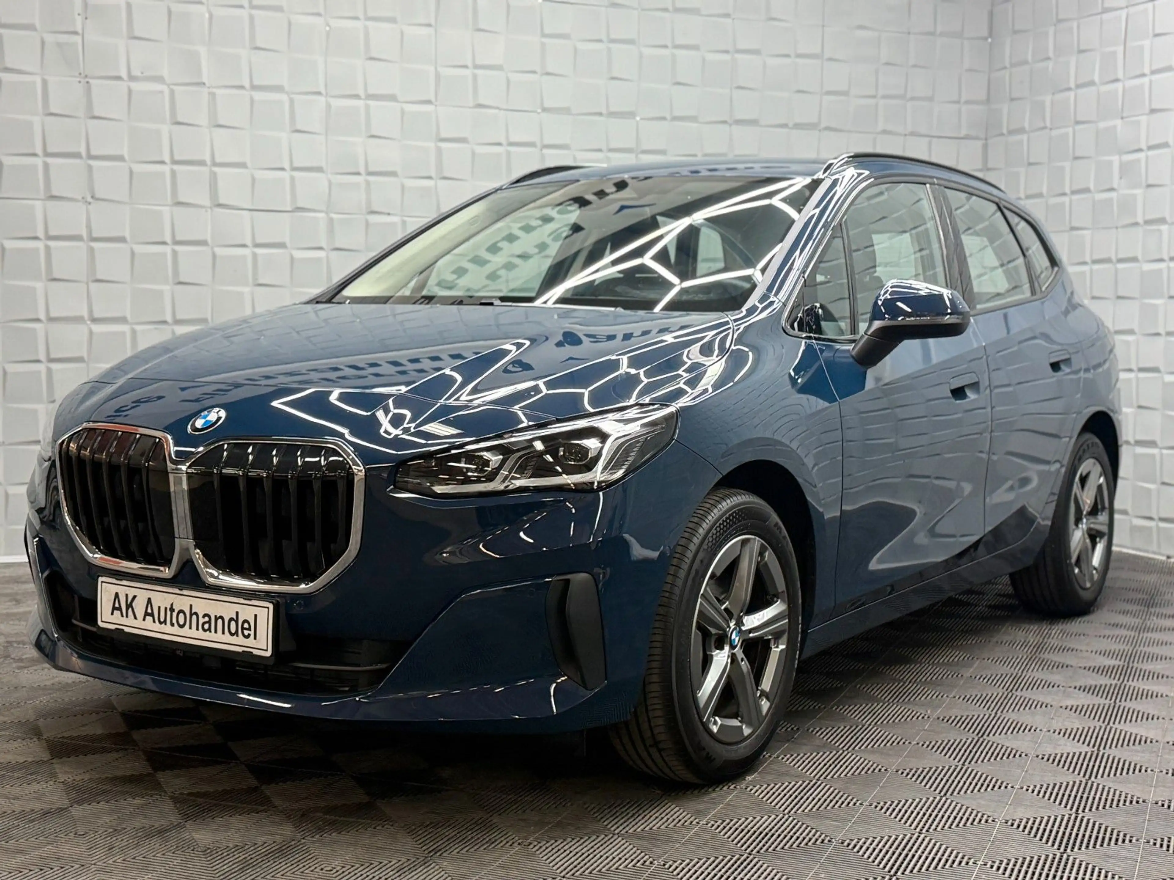BMW 220 i  Active Tourer Steptronic LED Tempo