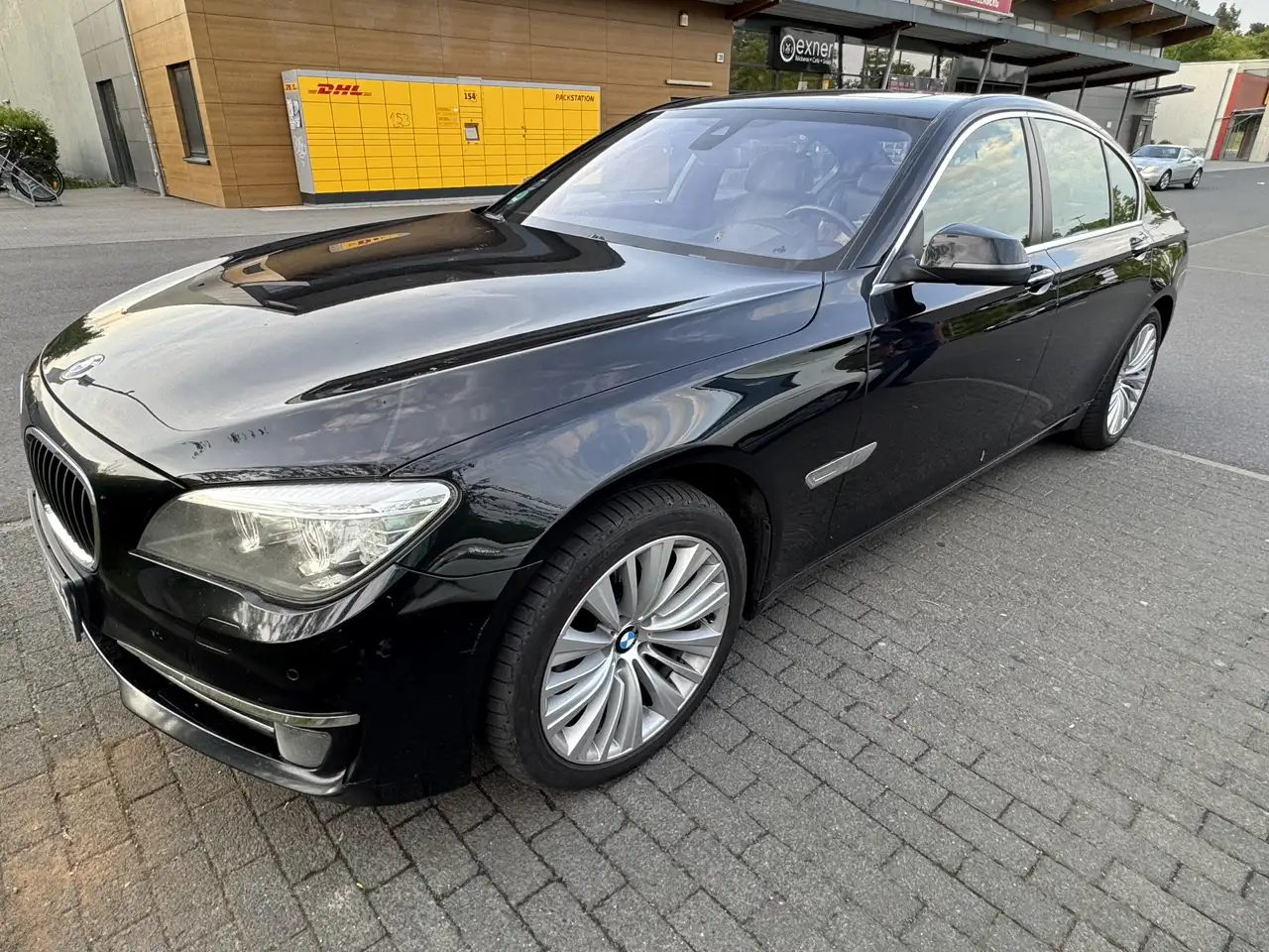 BMW 730
