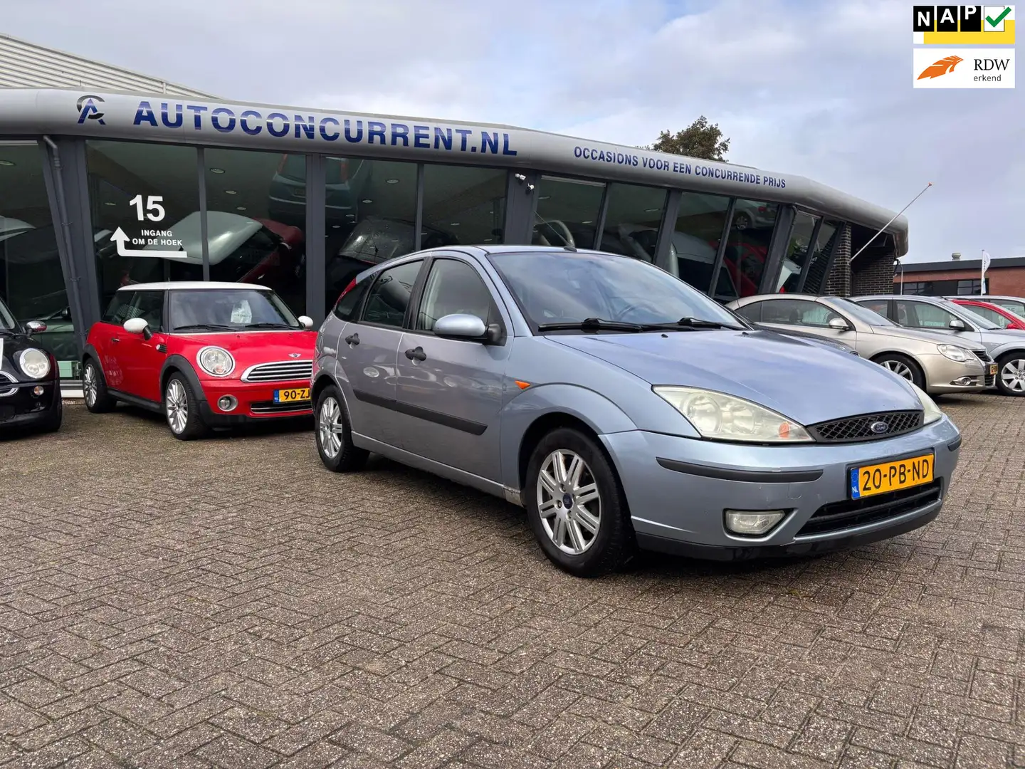 Ford Focus 1.6-16V Futura, Leder, Climate, Inruil mogelijk. Gris - 1