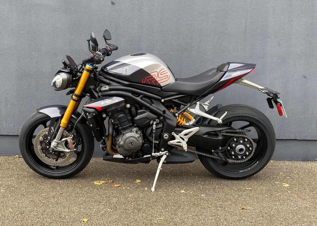 Triumph Speed Triple 1200