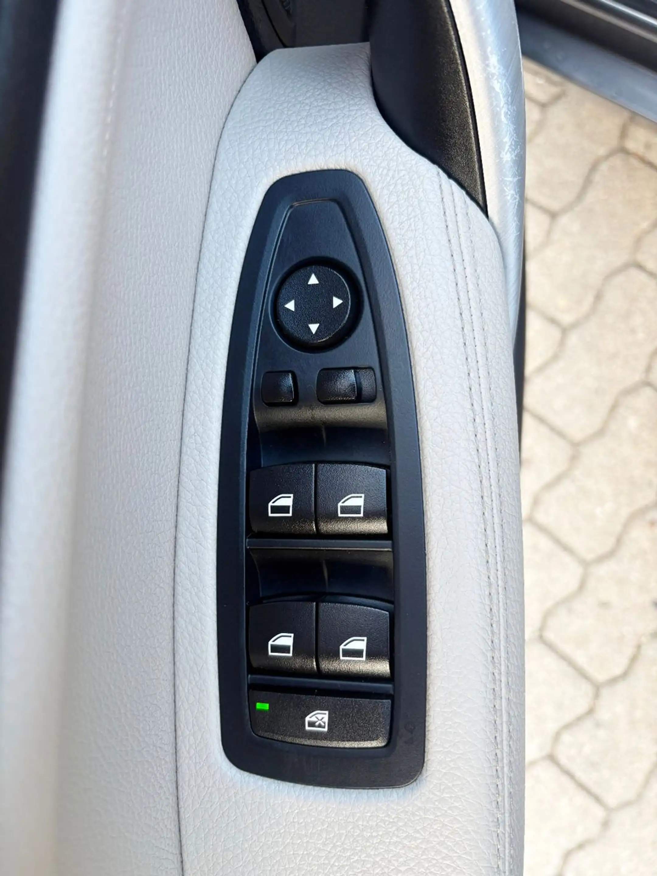 BMW 118 d Automatik 2.Hd Kamera Assistent Leder LED — photo 14