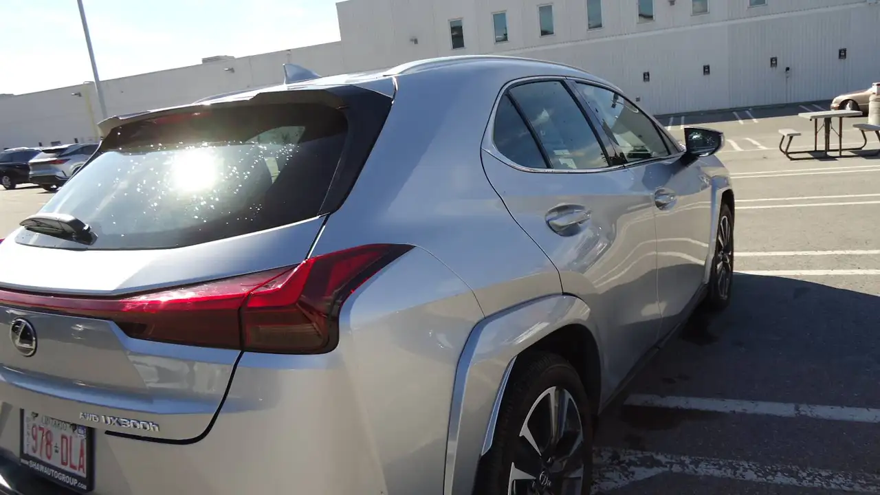 Lexus UX снимка Lexus UX