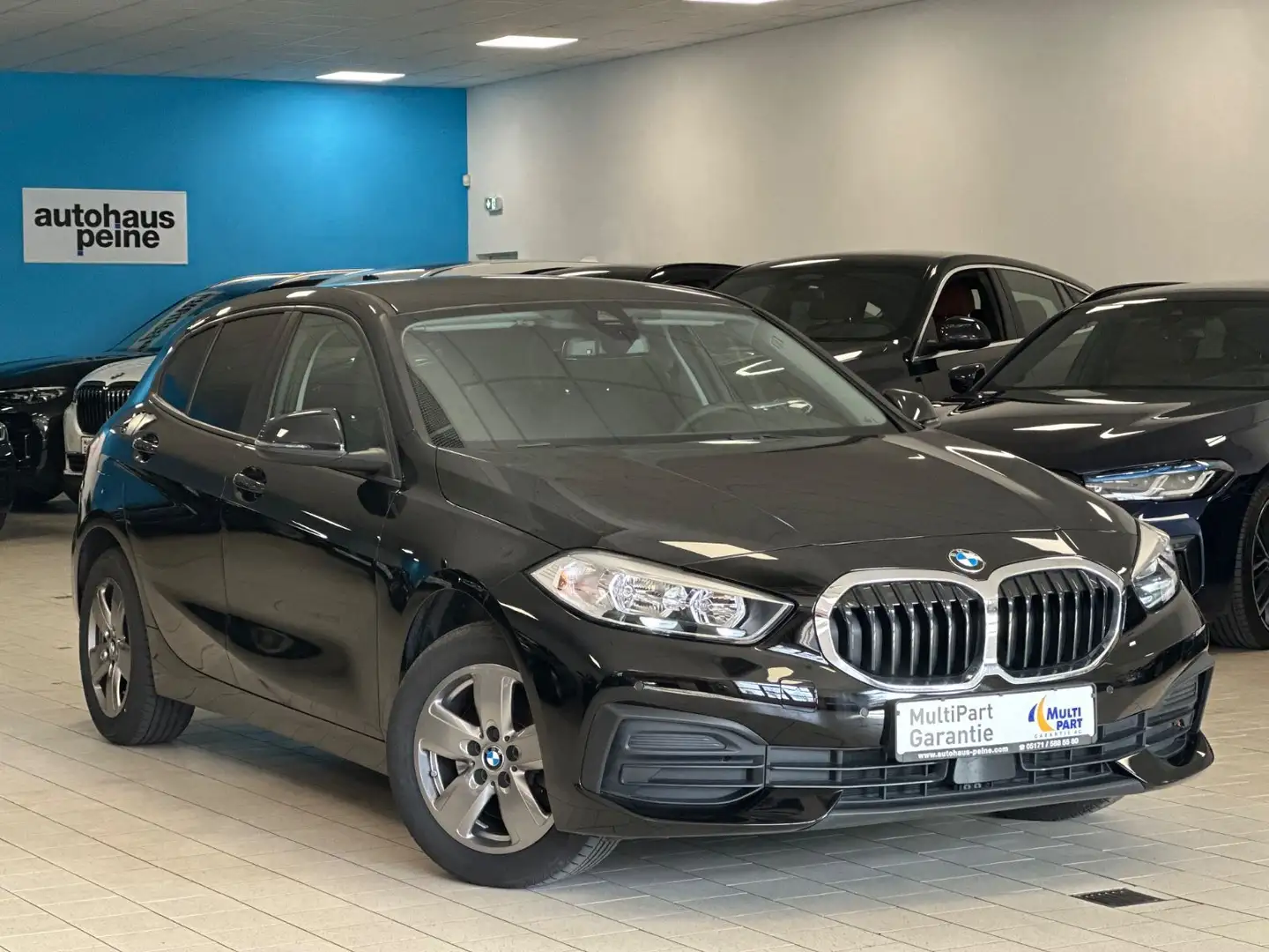 BMW 118 i Advantage NaviPort/PDC/Sitzheizung/Tempomat Schwarz - 1