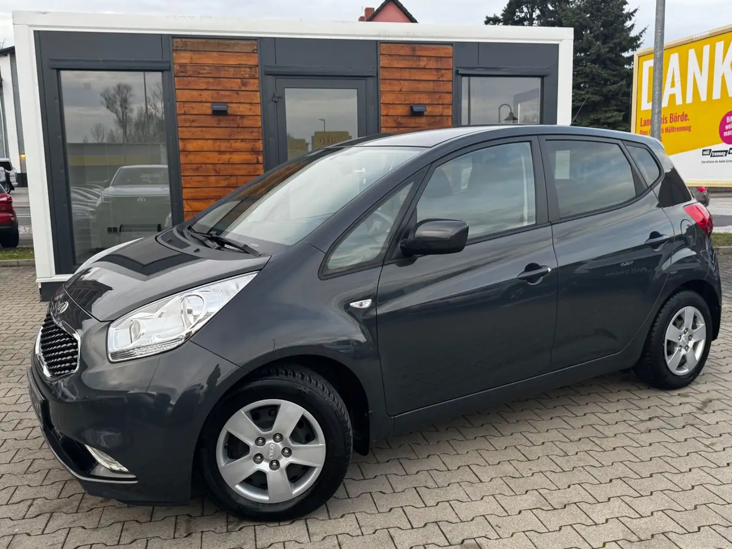 Kia Venga Spirit 1.6 Automatik *NAVI*KAM*SHZ*57TKM* Grau - 1