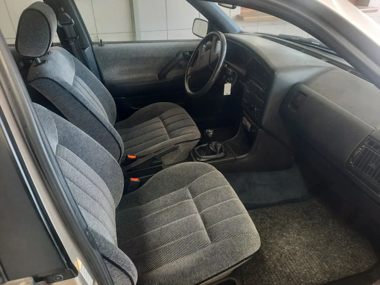 Volkswagen Passat mit H Kennzeichen, foto 2