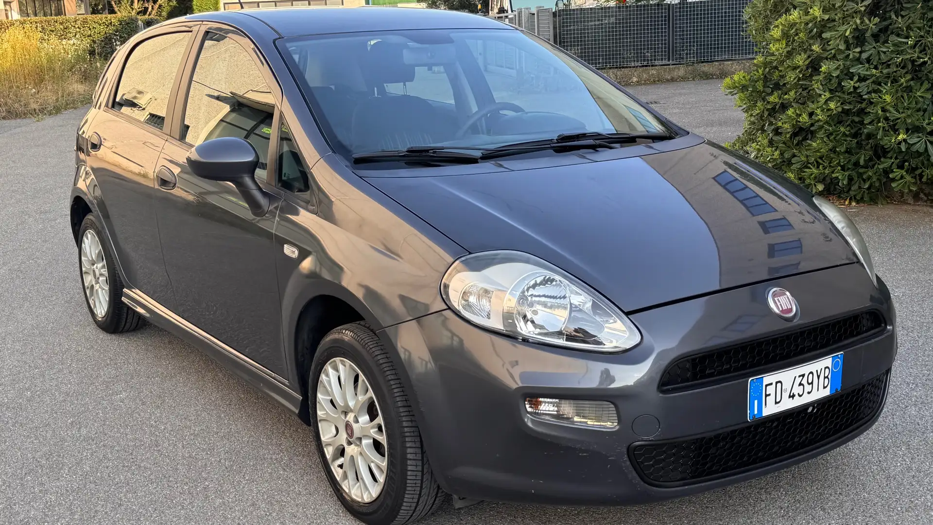 Fiat Punto Punto 5p 1.2 Street E6 Grijs - 2