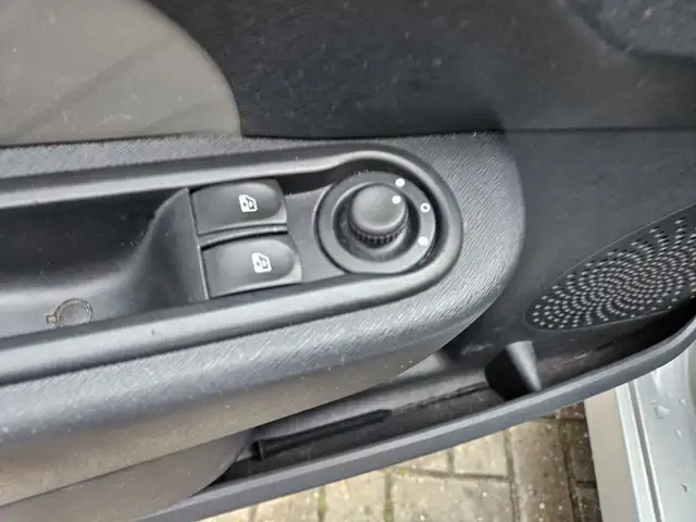 Renault Twingo view 8