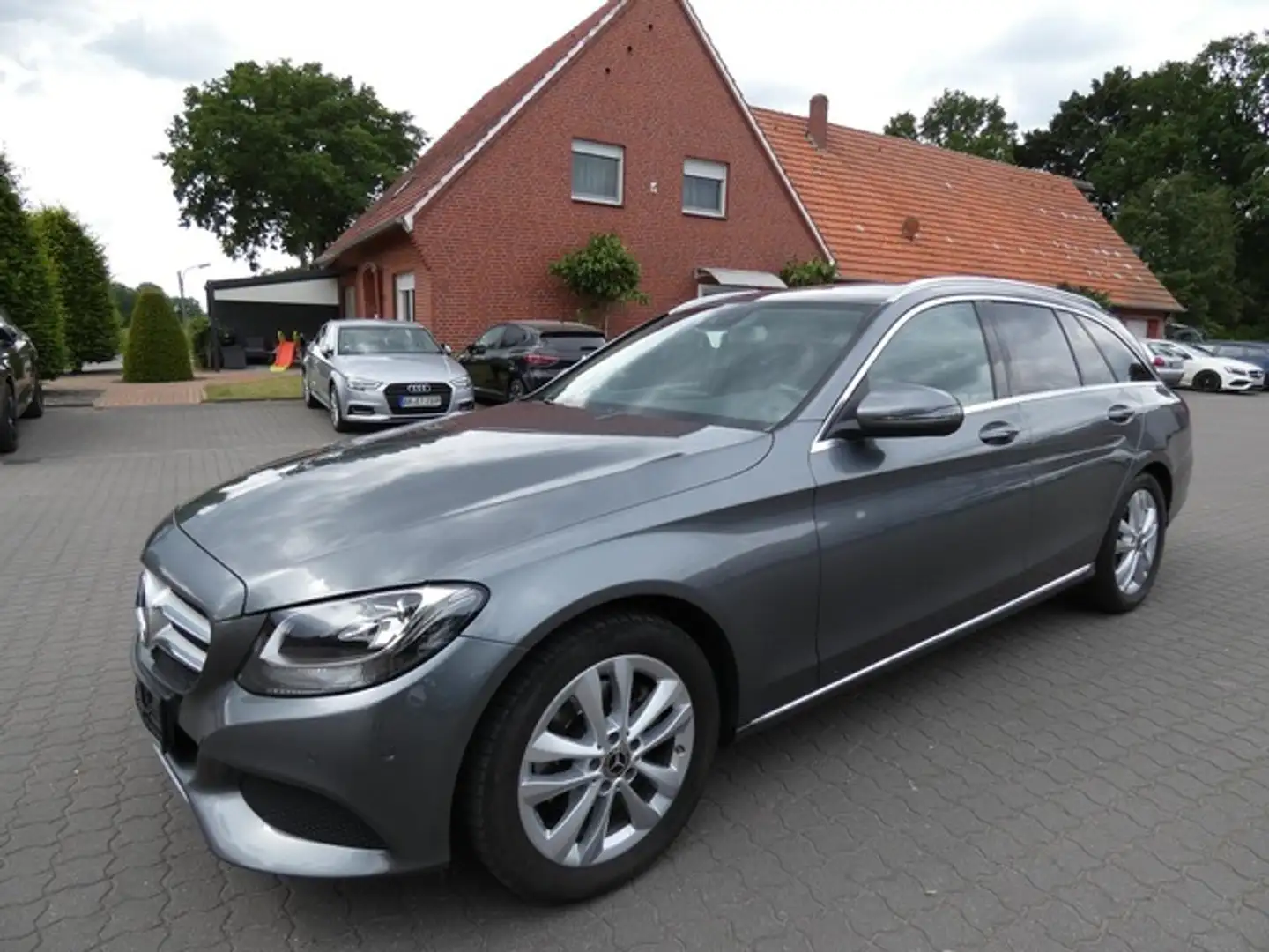 Mercedes-Benz C 220 T d Avantgarde AHK RFK ToWA Start/Stop-A Gris - 1