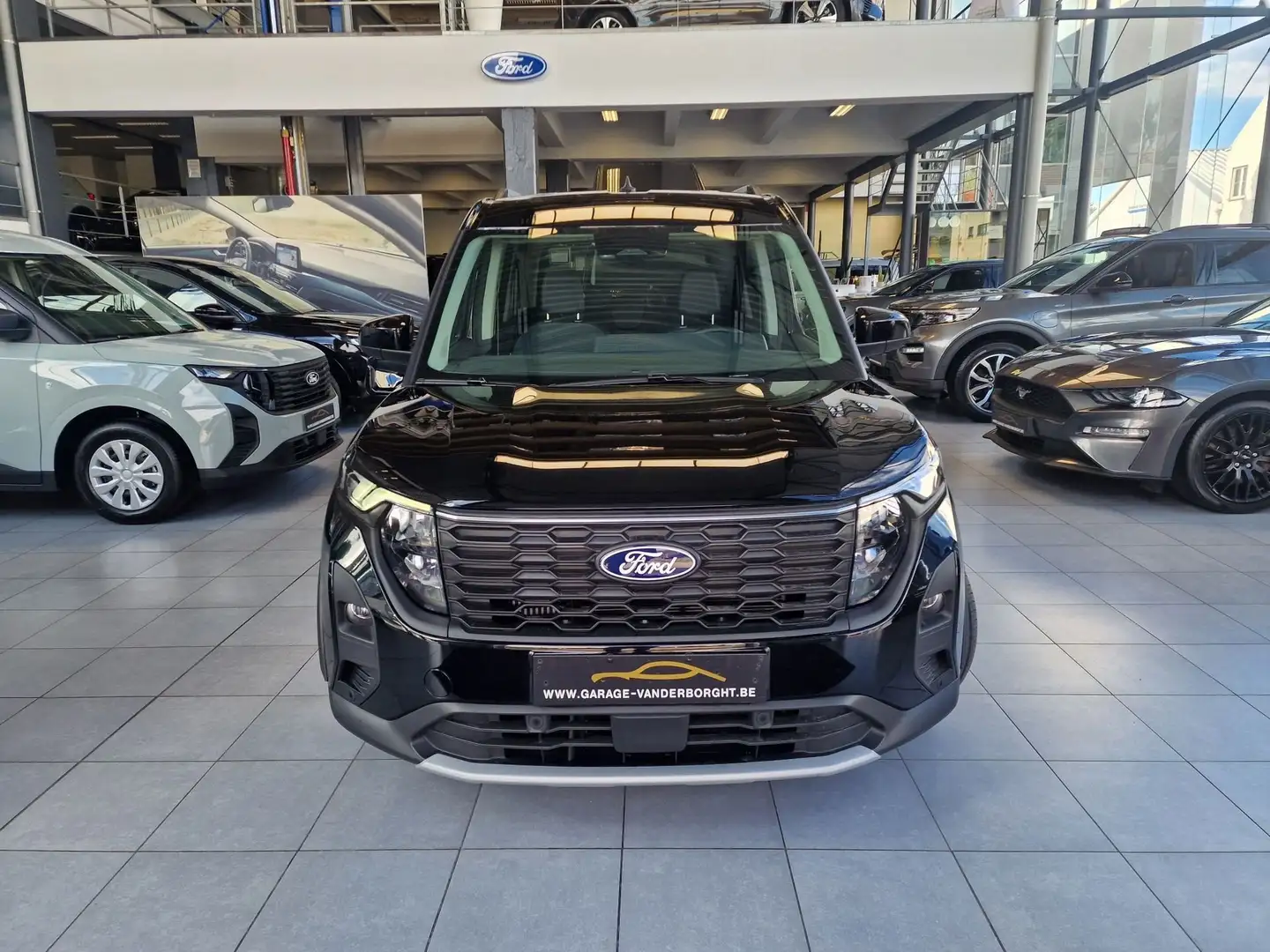 Ford Tourneo Courier ACTIVE BENZINE AUTOMAAT MET TAL VAN OPTIES Nero - 2