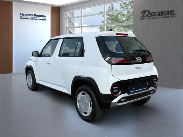 Hyundai Inster view 4