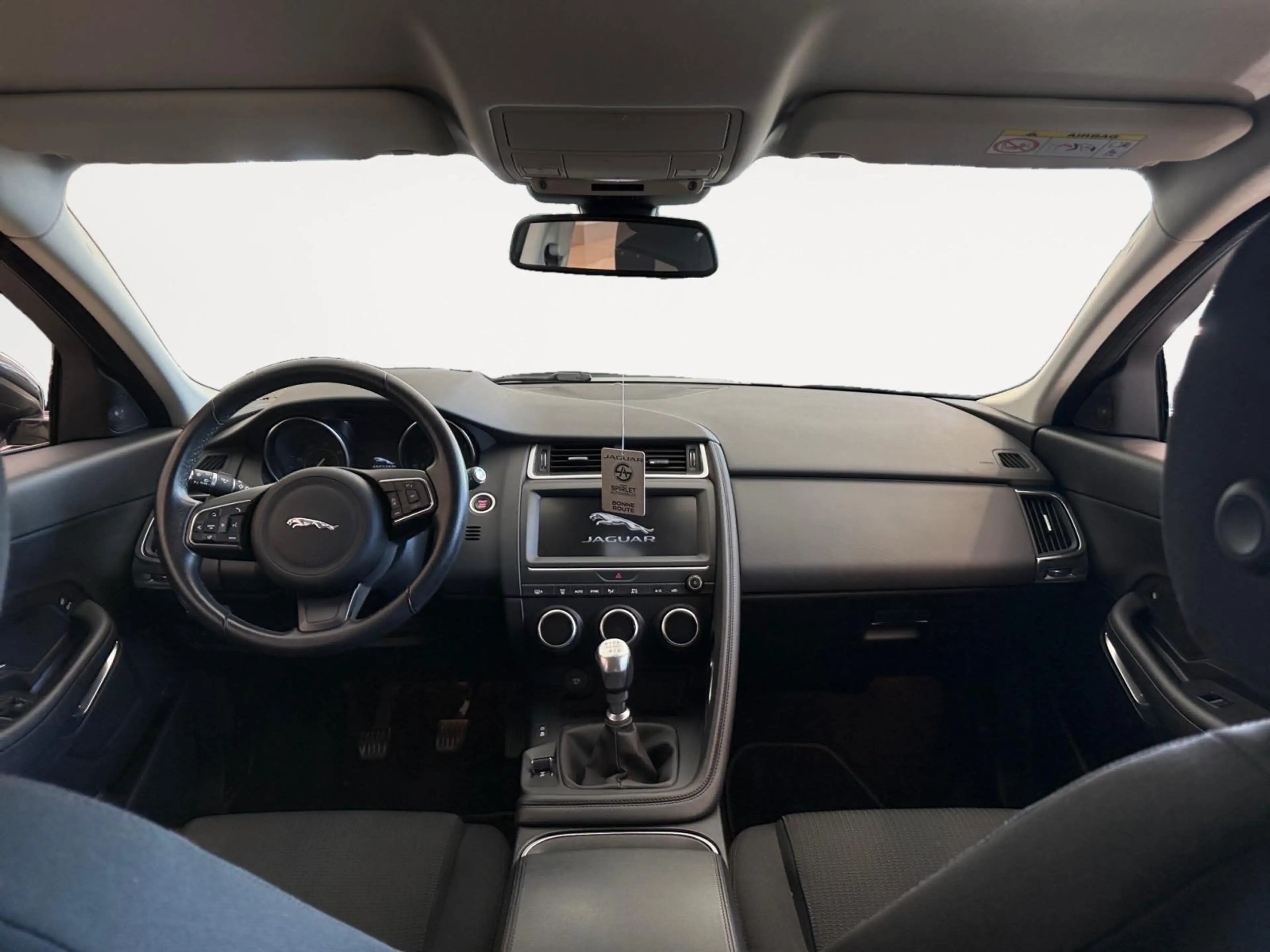 Jaguar E-Pace 12 mois de garantie-gps-camera — photo 12