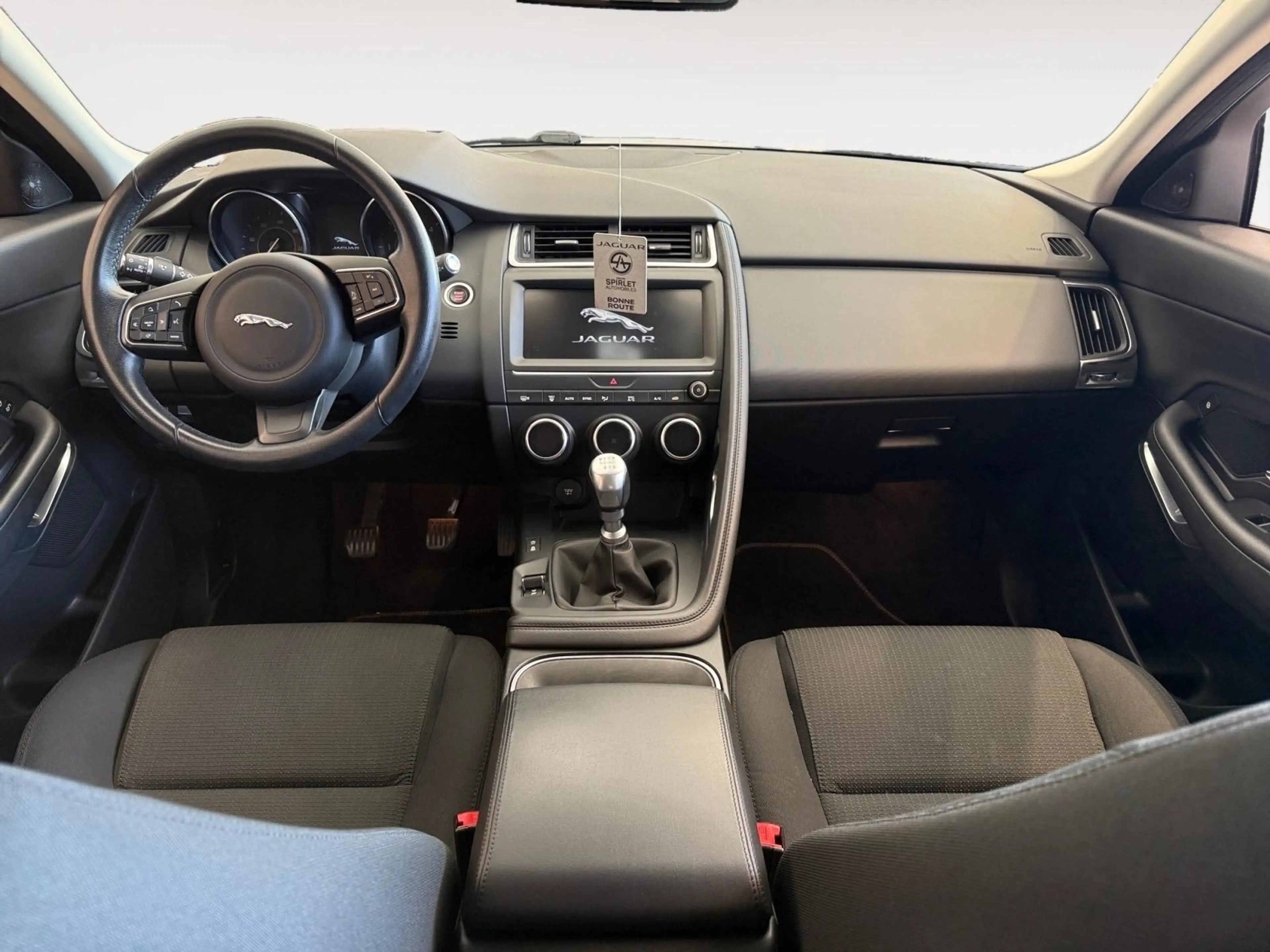 Jaguar E-Pace 12 mois de garantie-gps-camera — photo 11