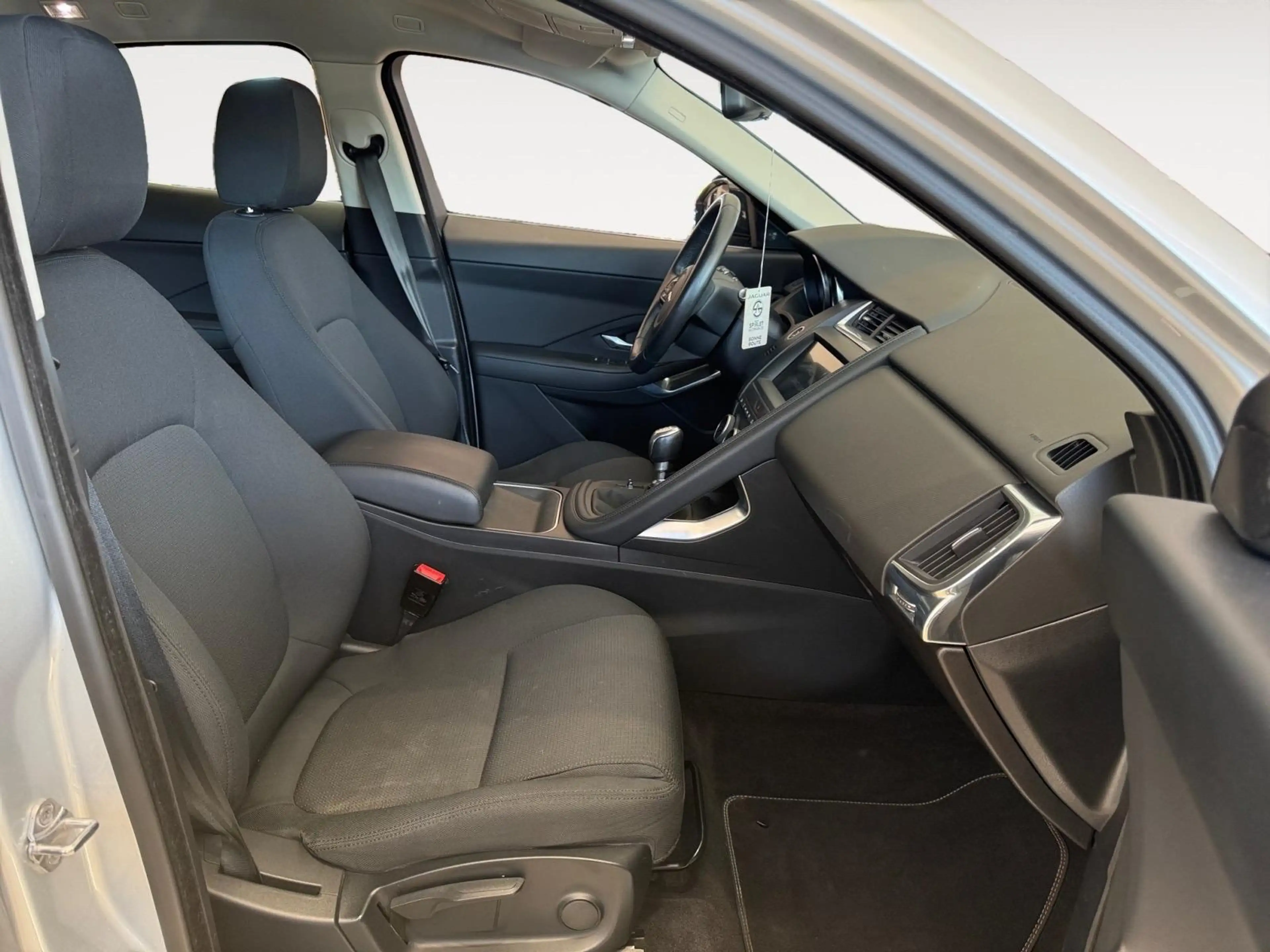 Jaguar E-Pace 12 mois de garantie-gps-camera — photo 8