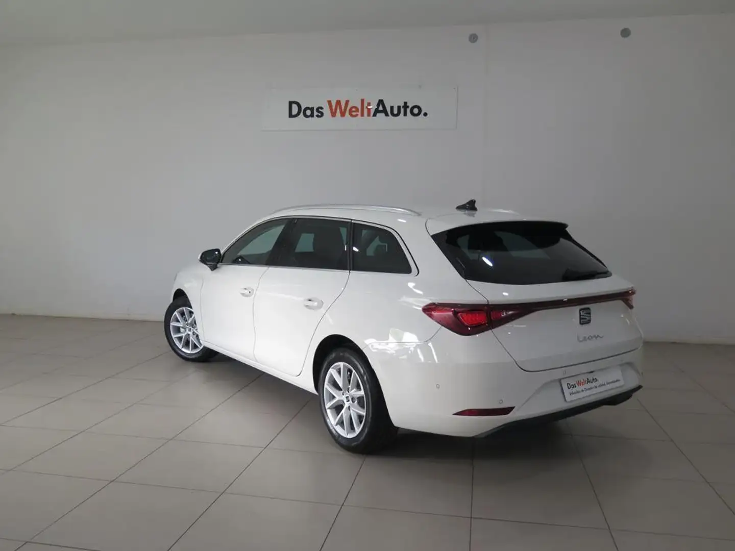 SEAT Leon ST 1.5 TSI S&S Style 25º Aniversario 115 Blanco - 2