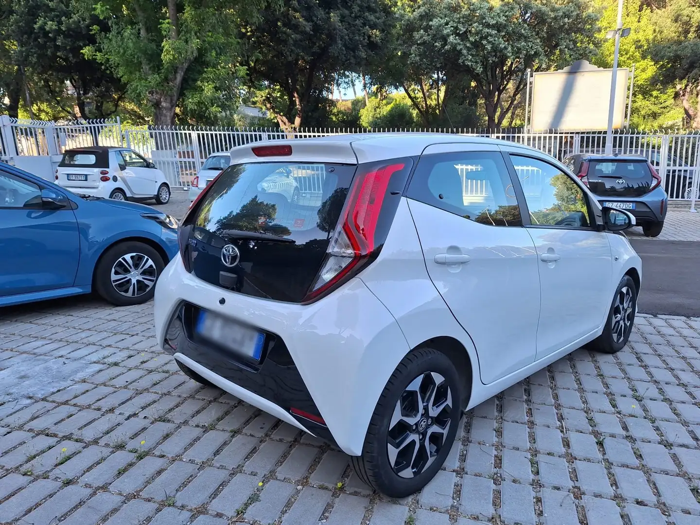 Toyota Aygo Aygo II 2018 5p 5p 1.0 x-fun 72cv Wit - 2