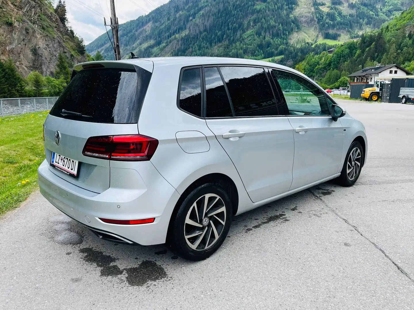 Volkswagen Golf Sportsvan Golf Sportsvan 1,6 TDI SCR Comfortline Comfortline Grau - 2
