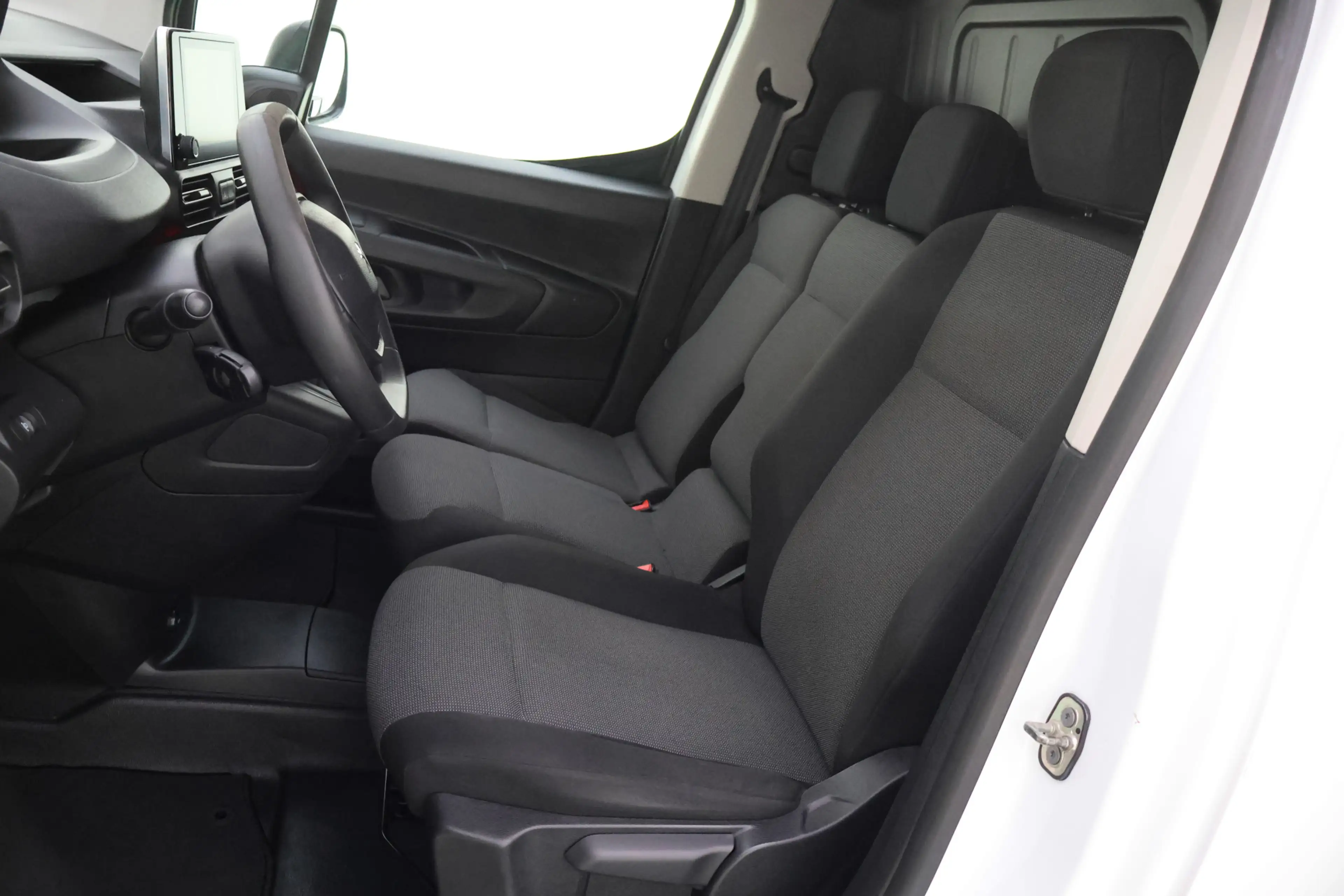 Peugeot Partner 1.2T 3Pers. PREMIUM NAVI | CARPLAY | AIRCO | ZIJDE — photo 10