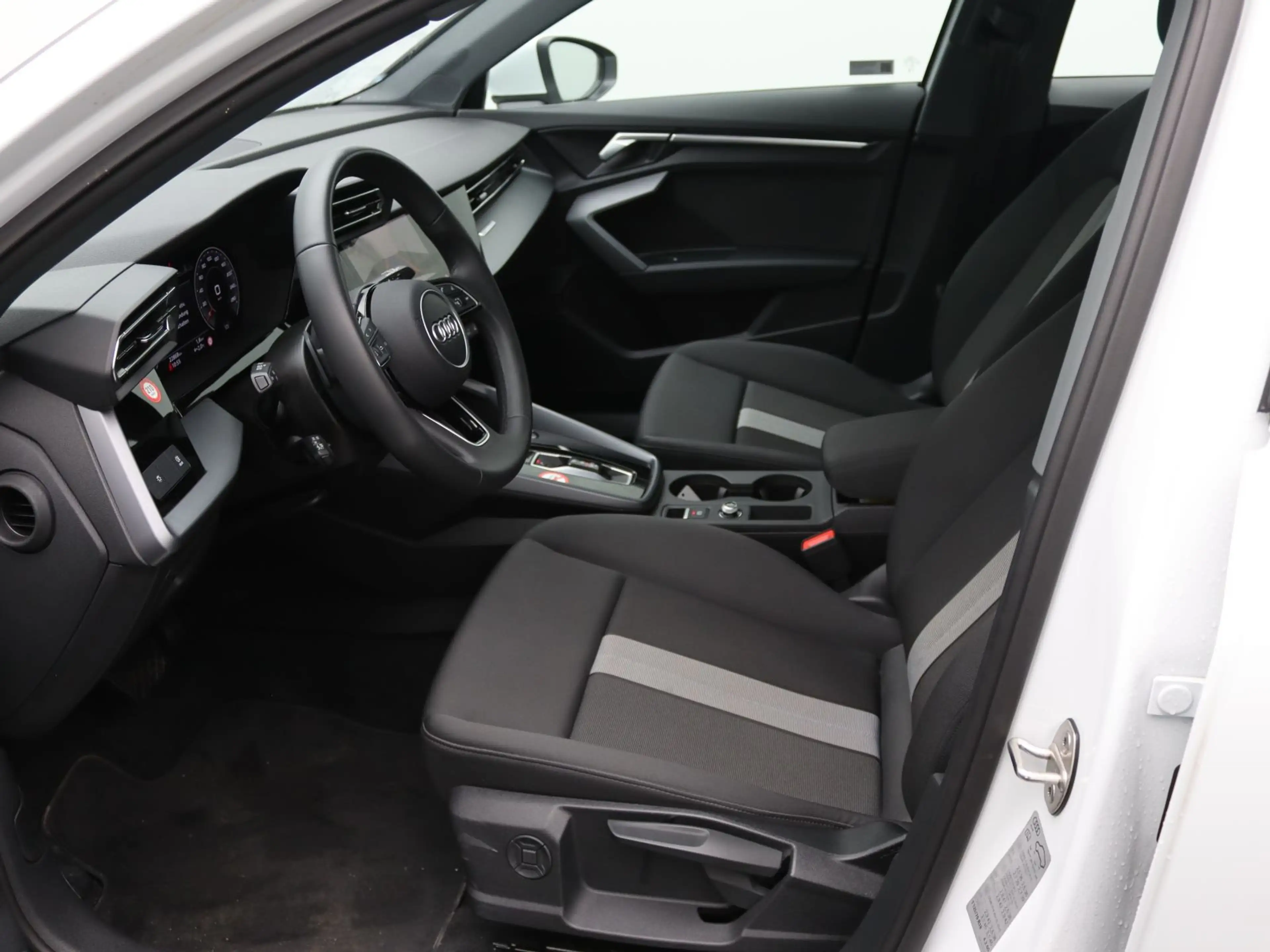 Audi A3 advanced 35TDI S-tronic / Navi, RFK — photo 14