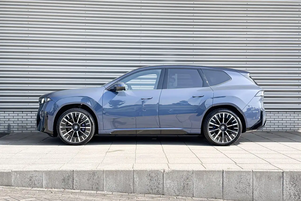 BMW iX3 2026