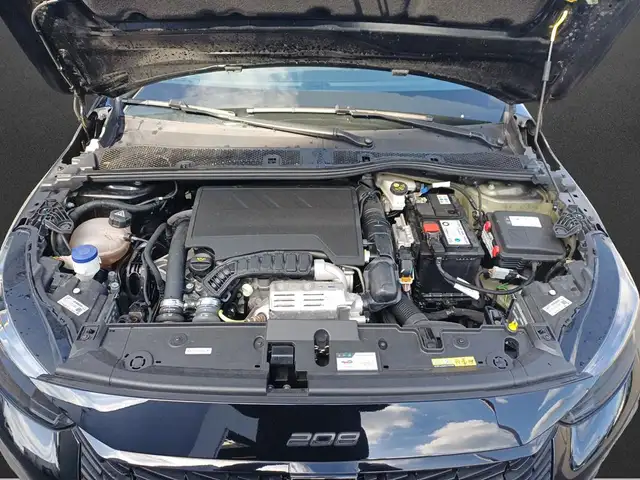 Peugeot 208 view 8