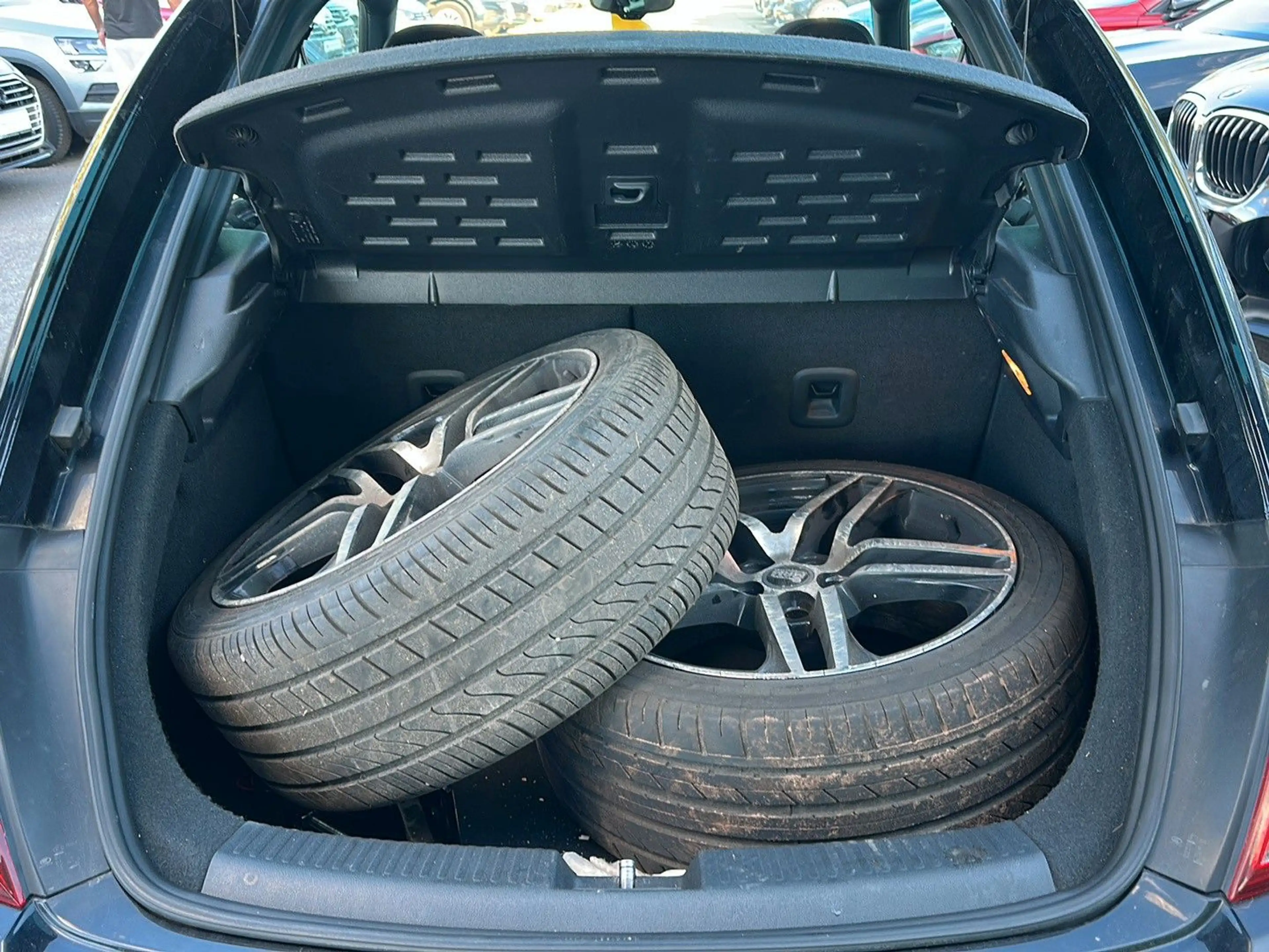 Volkswagen Beetle 2.0 TDI DSG R-Line | Pano | Xenon | Navi — photo 14