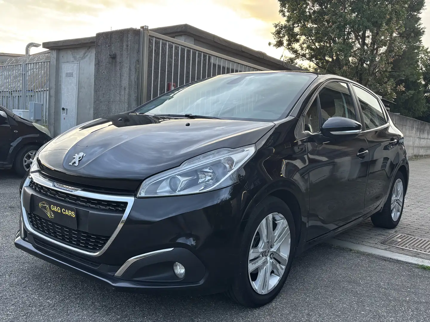 Peugeot 208 5p 1.2 puretech Allure E6 - 1