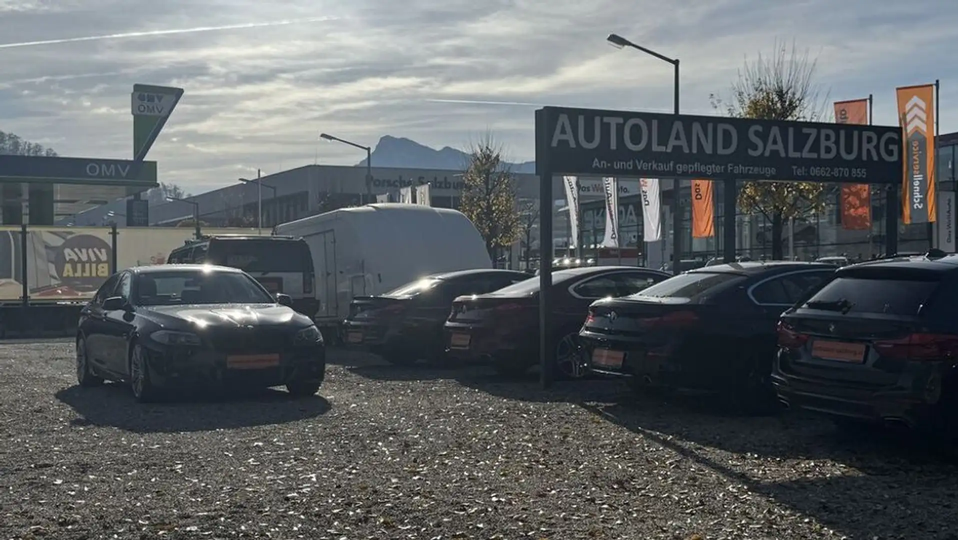 BMW 520 d *NAVI* PDC* Schiebedach* M-Paket* Schwarz - 2