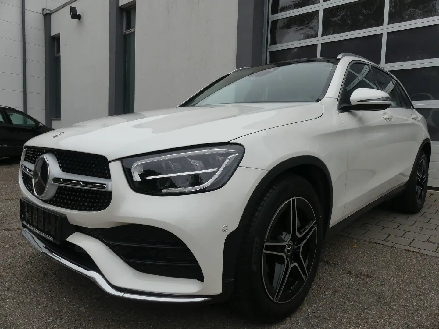 Mercedes-Benz GLC 200 4Matic AMG Line/Pano/Kamera/AHK Blanc - 1