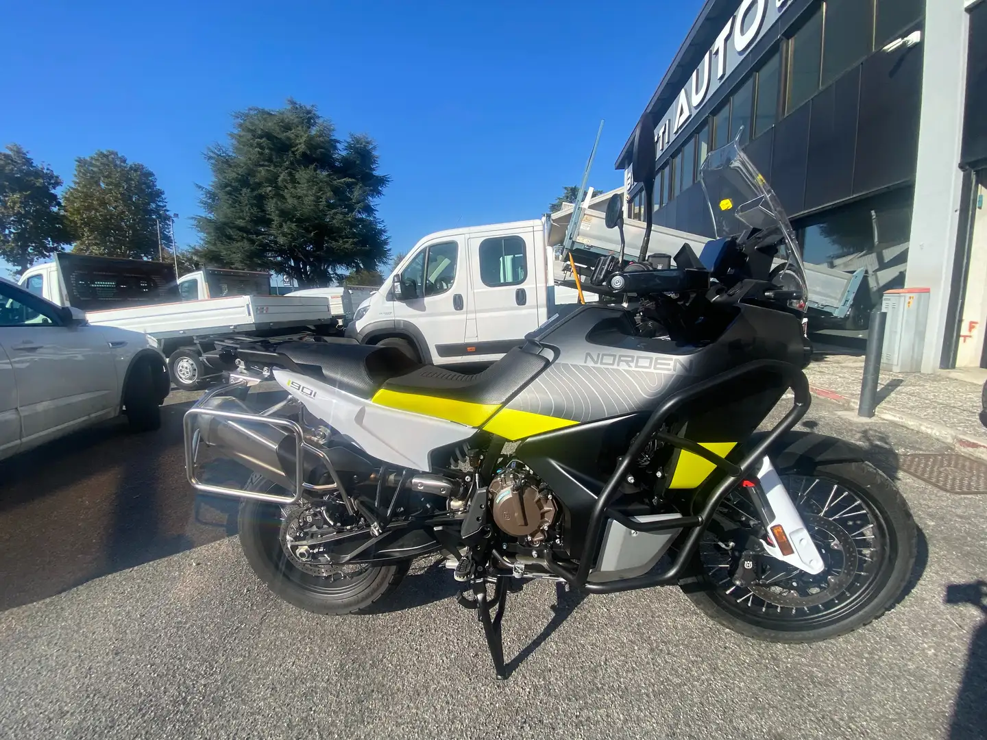 Husqvarna Norden 901 Grigio - 1