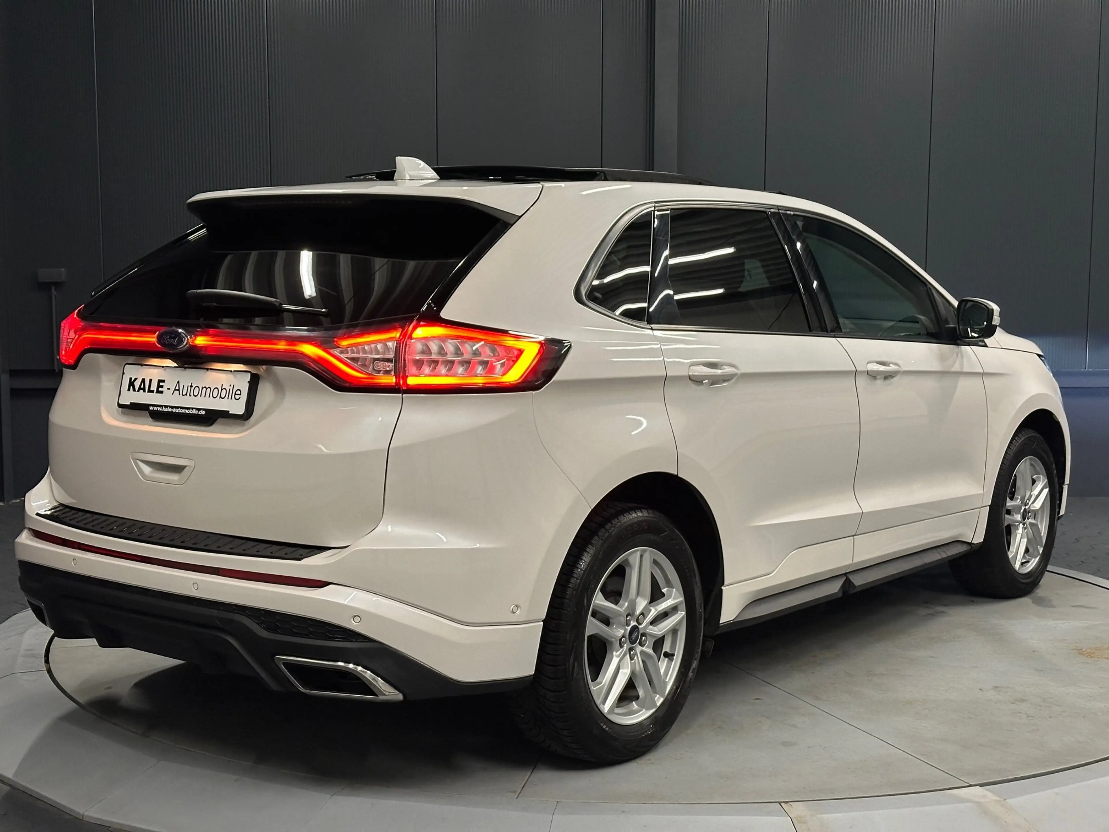 Ford Edge Sport 4x4 *Design-Paket*PANORAMA*AHK*360*ACC* — photo 5