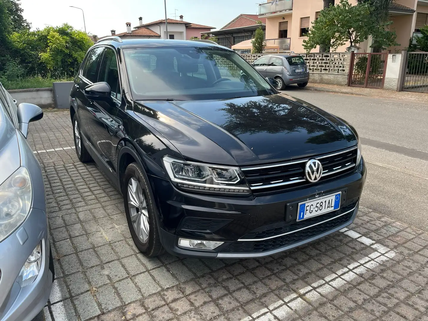 Volkswagen Tiguan Tiguan II 2016 2.0 tdi Executive 4motion 190cv dsg Nero - 1